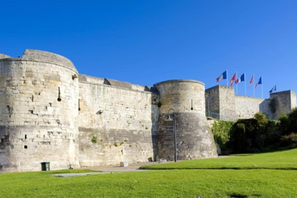 Appart 90M2 Lumineux, Centre, Vue Eglise Penchee Caen Kültér fotó